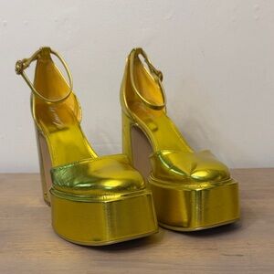 Circus NY Gold Platform Heels